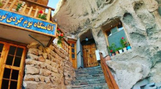 اقامتگاه صخره ای تورال کندوان