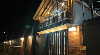 ویلا 2 خوابه دوبلکس جنگلی ملک با فوتبالدستی