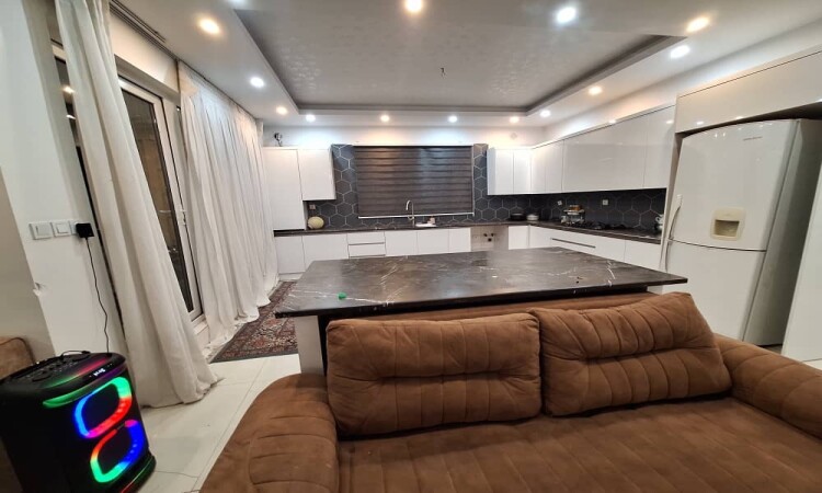 ویلا استخر آبگرم سرپوشیده شهریار