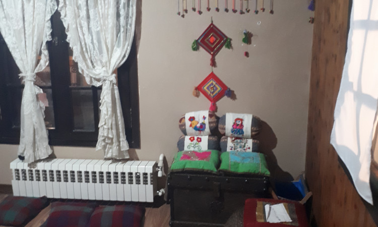 اجاره اقامتگاه بومگردی گل کاه (اتاق1)