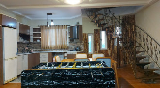 اجاره ویلا دو خواب دوبلکس همراه با فوتبال‌دستی