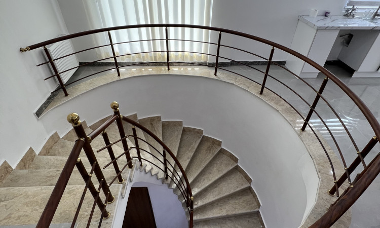 عمارت(کاخ ویلا) تریبلکس استخر دار 4 خواب