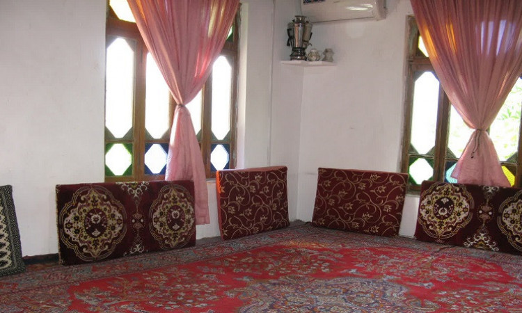 خانه مادر بزرگه (اتاق 2)