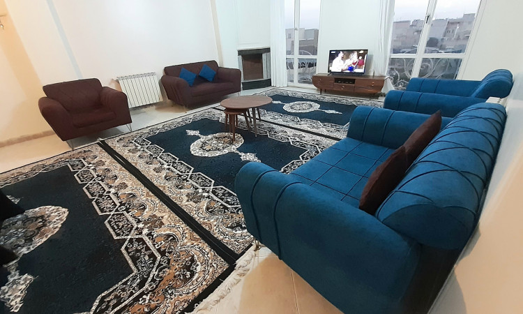 آپارتمان دوخوابه مبله خیابان آزادی تمیز