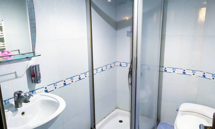 هتل دو ستاره ماهان (3 تخته تریپل-بدون صبحانه) اتاق 4