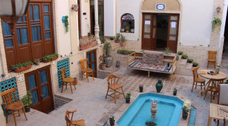 عمارت سنتی گلابگیر واحد8(گلاب)