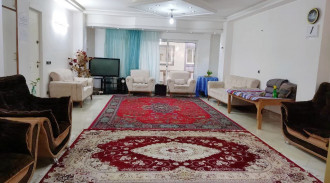 واحد 120 متری در مرکز شهر و نزدیک دریا و بازار کد72