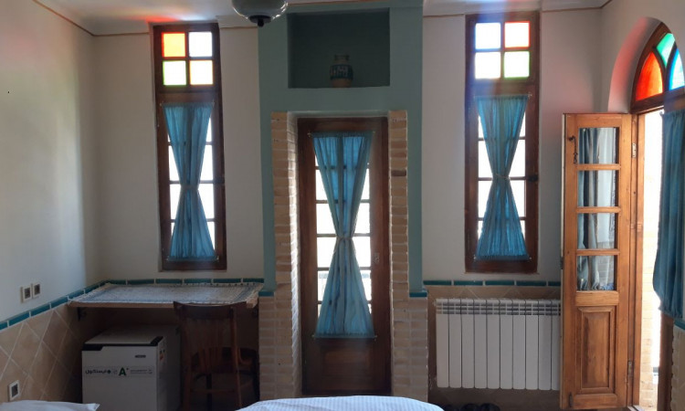 رزرو واحد سنتی گوشه عشاق