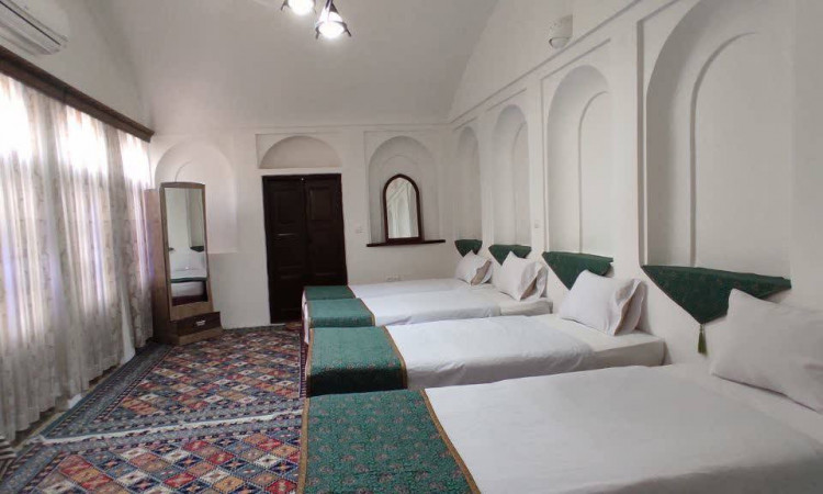 هتل سنتی کهن کاشانه(چهار تخته)