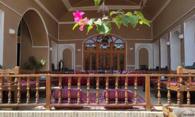 هتل سنتی کهن کاشانه(دو تخته دبل)