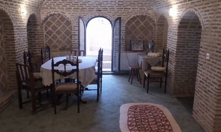 رزرو بومگردی کاج بوم(اتاق بوشهر)