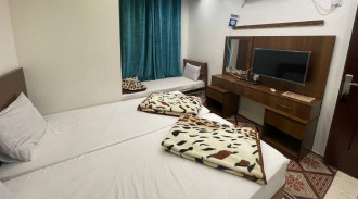 مهمانپذیر محسن (اتاق سه تخته 205)
