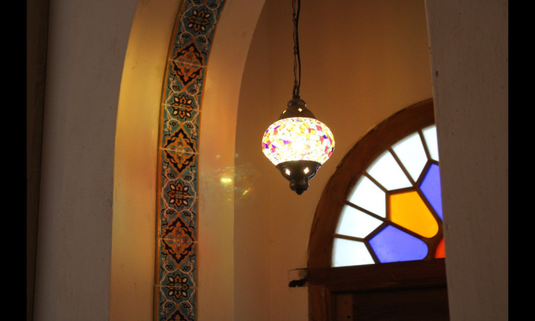 رزرو اقامتگاه بومگردی طُرفه( اتاق قالی)