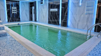 اجاره ویلا استخر دار عمارت طلایی