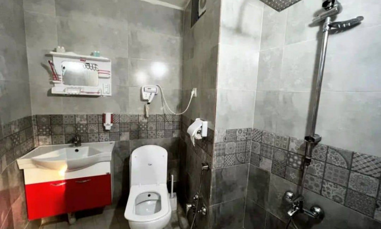رزرو بوم‌گردی ساسنگ اتاق سرخدار