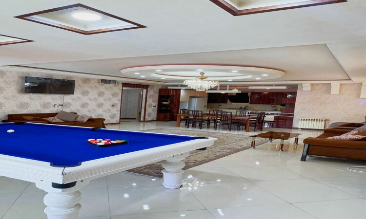 اجاره ویلا 700 متری با استخر آبگرم‌‌ کردان