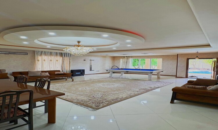 اجاره ویلا 700 متری با استخر آبگرم‌‌ کردان