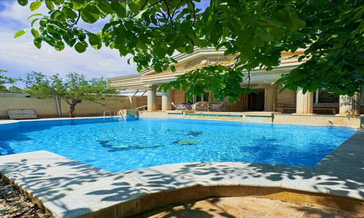 اجاره ویلا 700 متری با استخر آبگرم‌‌ کردان