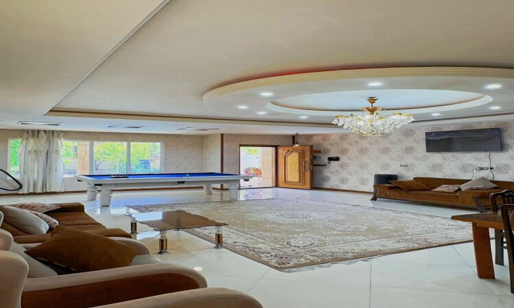 اجاره ویلا 700 متری با استخر آبگرم‌‌ کردان