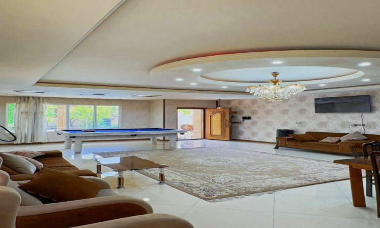 اجاره ویلا 700 متری با استخر آبگرم‌‌ کردان