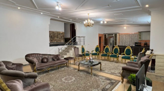 فيلا غرفتين نوم مع ساحة أنيقة في دربستي