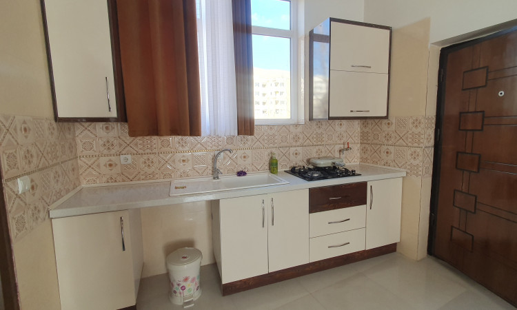 اقامتگاه در گرمدره سوئیت زنبق 3