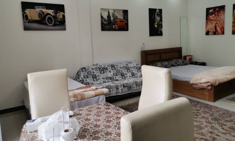 اقامتگاه در گرمدره سوئیت زنبق 3