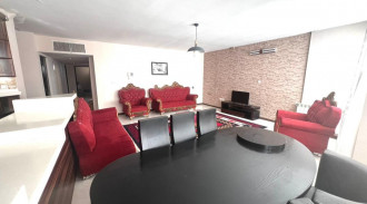 شقة جناح رئيسي أنيقة مكونة من ثلاث غرف نوم