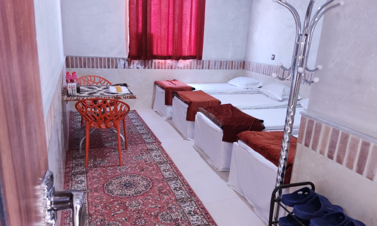 رزرو بوم گردی کویر مرنجاب برکه احمد 1 ( سه تخته )