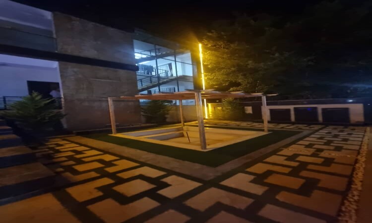 110 فيلا حديثة فاخرة للإيجار