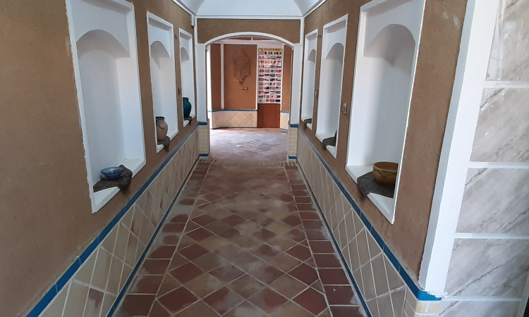 اتاق شماره 3 اقامتگاه سنتی حافظ ورزنه(دوتخته دابل)