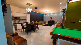 فيلا مع مسبح ماء ساخن في بلدة الزعفرانية