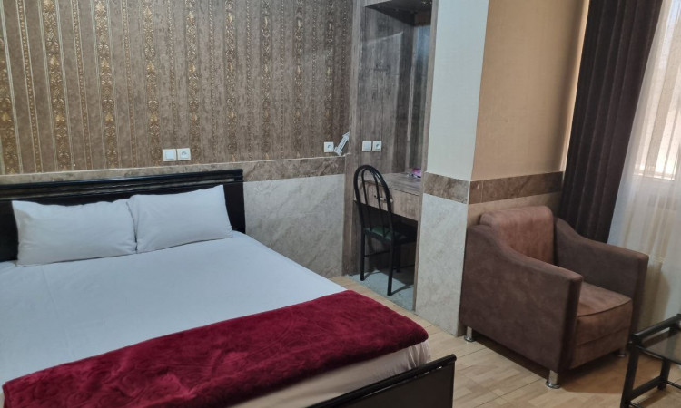 رزرو هتل خرم واحد 5(یک تخته)