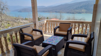 شقة روز 2 تطل على البحيرة