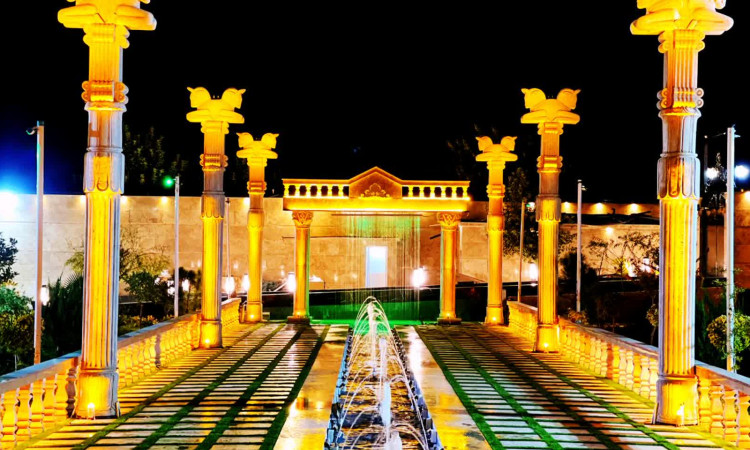 رزرو ویلای هخامنش اصفهان با اسخر آب گرم
