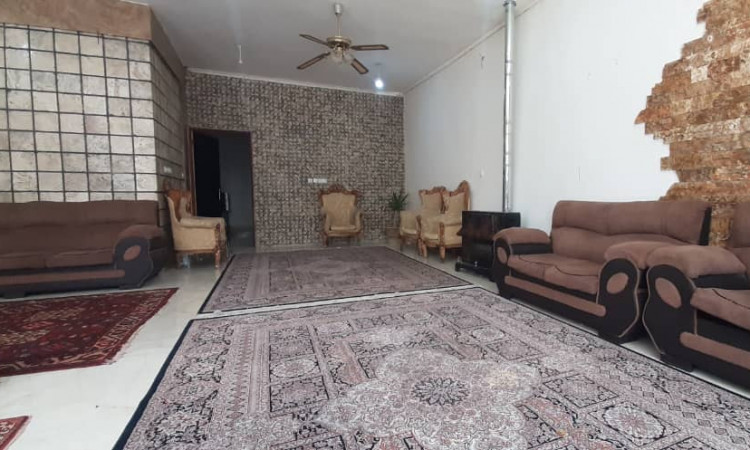 اجاره ویلا استخردار در باغ بهادران صادق اباد