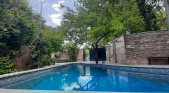 اجاره ویلا استخردار در باغ بهادران صادق اباد