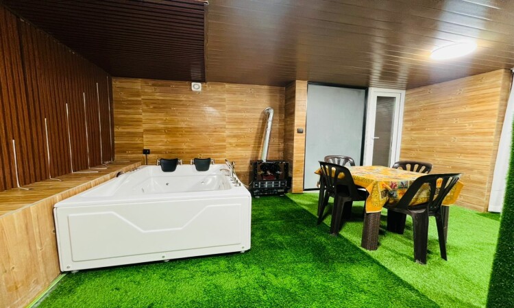 اجاره کلبه چوبی دوخوابه جکوزی دار پناه