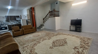 فيلا مع ساحة