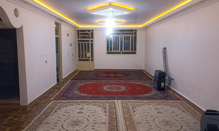 اجاره ویلا تک خواب بهار خرم آباد(طبقه ی بالا)