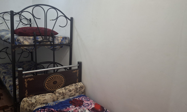 اجاره آپارتمان دوخوابه نزدیک دریاچه همکف