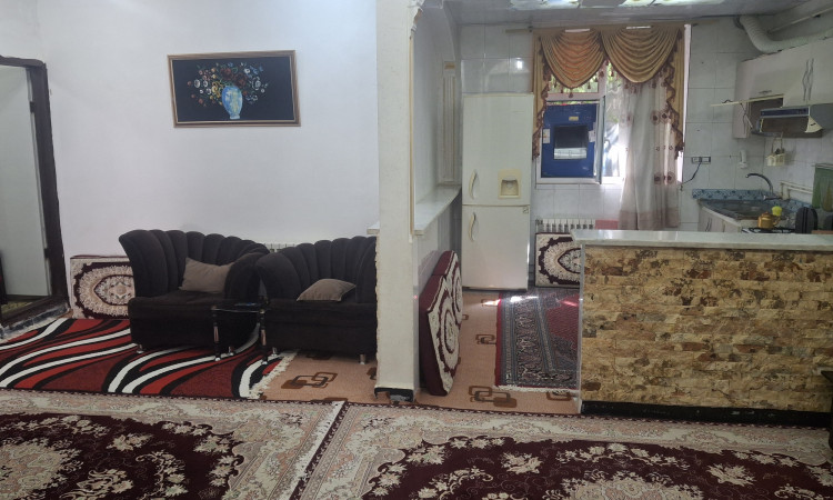 اجاره آپارتمان دوخوابه نزدیک دریاچه همکف