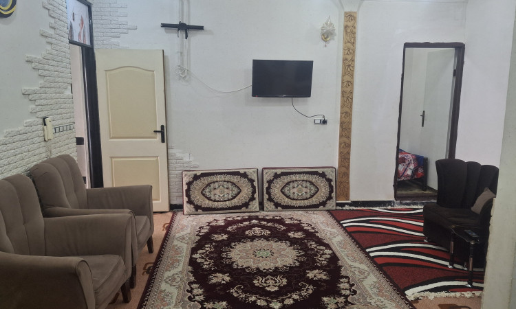اجاره آپارتمان دوخوابه نزدیک دریاچه همکف