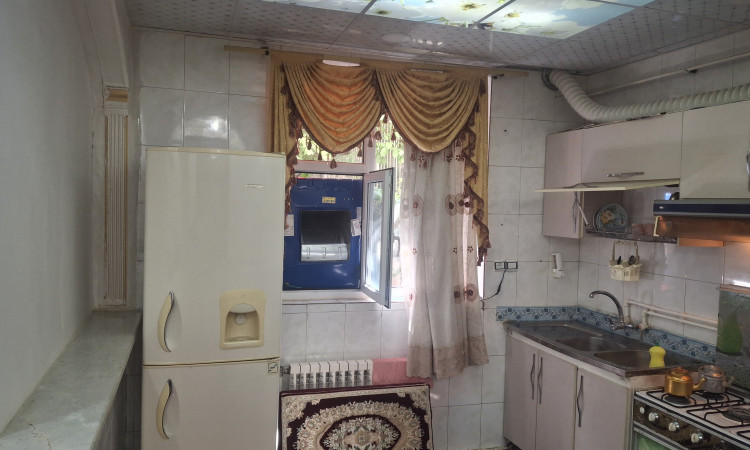 اجاره آپارتمان دوخوابه نزدیک دریاچه همکف