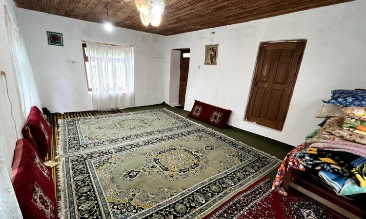 اقامتگاه کاهگلی سنتی آژیار