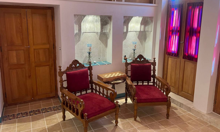 رزرو هتل سنتی دلنواز اتاق تاج السلطنه
