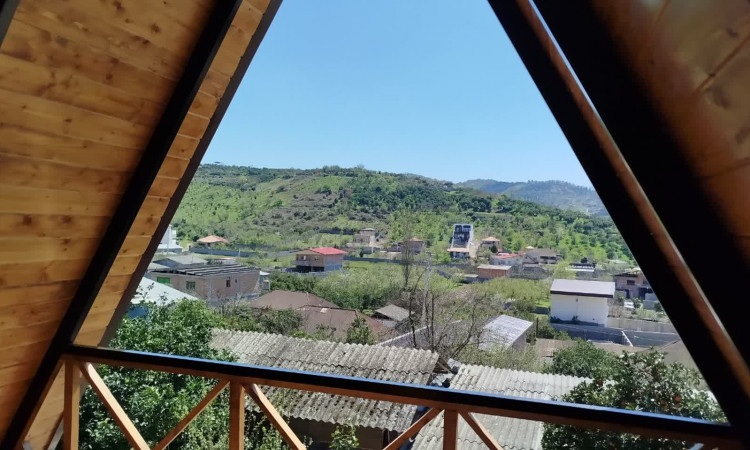 اجاره کلبه سوییسی تراس دار