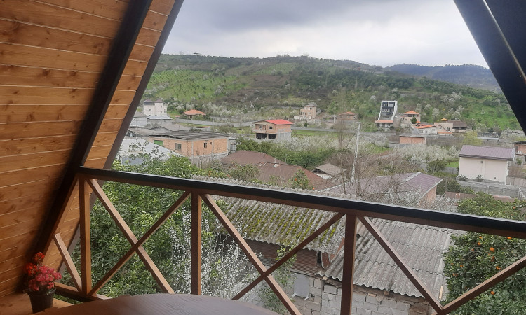 اجاره کلبه سوییسی تراس دار