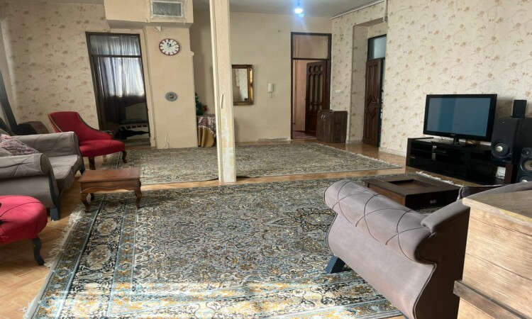 شقة بغرفتي نوم للإيجار في ساحة ميجفيتسي