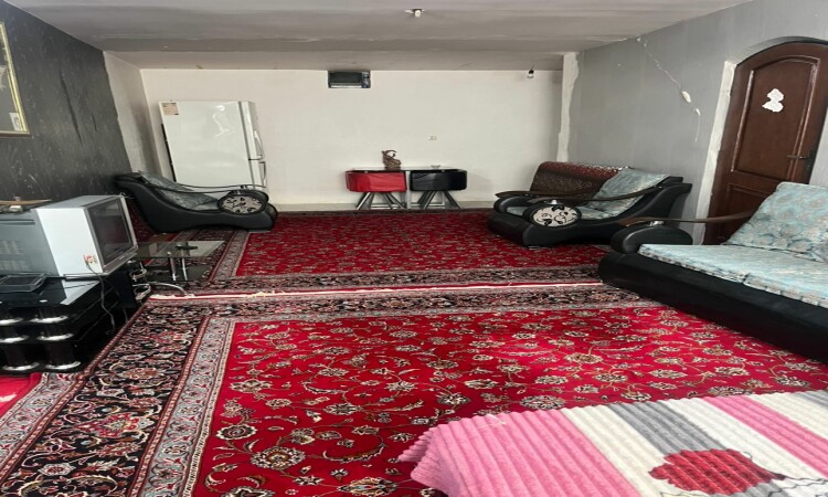 شقة جناح، على بعد 6 كيلومترات من الضريح